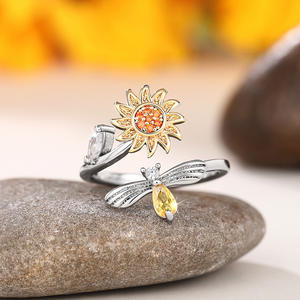 Anello da Cocktail Q837 con Fiore, Zirconia Cubica Creata in Laboratorio, Montatura Pavé, Regalo di Moda per Donne - Product Image 2