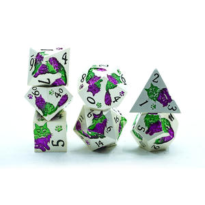 Ensemble de dés de jeu de rôle Dragons et donjons de haute qualité, forme polyédrique, dés D&D personnalisés, métal argenté, 7 pièces, design <span class=keywords><strong>chat</strong></span> pour jeu de rôle - Product Image 6