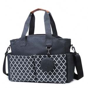 Sac à langer multifonctionnel pour tout-petits, sac de voyage pour maman et papa avec poche isotherme - Product Image 6