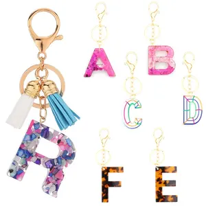 Fashion Accessories Acrylic Key Chain 26 Initial Letter Leopard Sequin Tassel Keychain Custom Key Badge Reel Pendant Ornaments