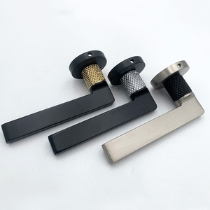 Manija de puerta de palanca cromada negra Interior de aleación de Zinc moderna, herrajes de bloqueo, manejo de gabinete novedoso para uso en dormitorio y sala de estar - Product Image 1