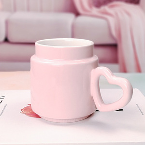 Taza de Café Festiva con Asa Estilo Ins, Taza con Tapa y Corazón en Relieve, Recuerdo Romántico, Tazas de Cerámica - Product Image 5