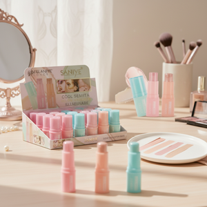 Barra illuminante Luminous Glow per evidenziare il viso con una finitura liscia e una tenuta a lunga durata - Product Image 3