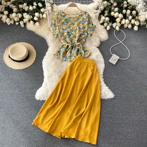 Custom suit women's summer short style floral design blouse high waist skirt two pcs summer woman clothes