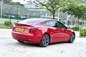 Autos Usados <span class=keywords><strong>Tesla</strong></span> <span class=keywords><strong>Model</strong></span> <span class=keywords><strong>3</strong></span> Eléctricos con Tracción Trasera, Calefacción de Asientos, Chip AMD, Puertas sin Marco y Modo de Vigilancia - Product Image 4