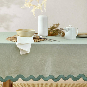 <span class=keywords><strong>Tovaglia</strong></span> da <span class=keywords><strong>Tavola</strong></span> all'Ingrosso con Bordo Ondulato Smerlato e Design Personalizzato in Misto Lino e <span class=keywords><strong>Cotone</strong></span> Stonewashed Verde Salvia - Product Image 3