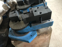 Cintreuse universelle pour fer forgé