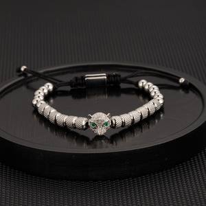 Bracciale con Corona Dorata e Perline di Strass, Nuovo Design 2026, Regolabile con Cordoncino, per Uomo e Donna, Accessorio Gioiello Quotidiano - Product Image 4