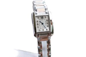 Montre mécanique automatique élégante avec verre saphir, cadran gravé, boîtier carré, index des heures en diamant - Product Image 6