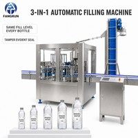Ligne de production automatique industrielle 3 en 1 pour l'eau potable minérale pure, lavage, remplissage et bouchage de bouteilles