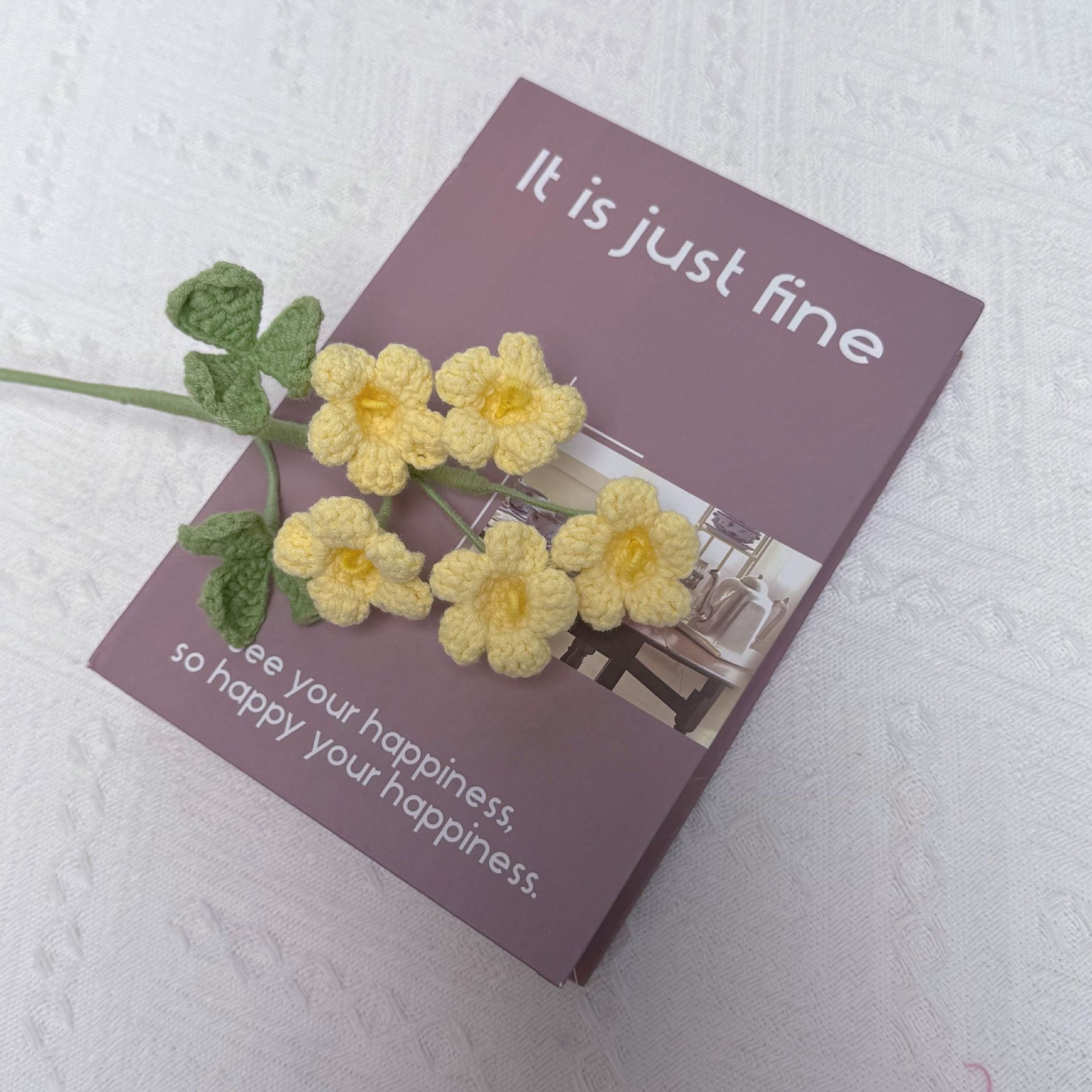 สีเหลือง