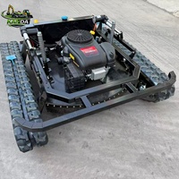Tondeuse à gazon industrielle compacte télécommandée sans fil sur chenilles, hauteur de coupe max. 1000 mm, moteur 4 temps, conception étroite pour espaces restreints