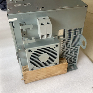 HCS03.1E-W0100 HCS03.1E-W0100-A-05-NNBV CSB01.1C-PL-ENS-EN2-NN-S-NN-FW Servoaccionamiento Industrial AC con Tarjeta de Eje de Plástico y Aluminio - Product Image 1