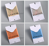 Étiquettes suspendues en papier personnalisées, étiquettes rectangulaires imprimées, finition nacrée mate, estampage à chaud pour vêtements, sacs, chaussures