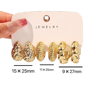 Nuovo <span class=keywords><strong>Set</strong></span> di 3 Paia di <span class=keywords><strong>Orecchini</strong></span> <span class=keywords><strong>a</strong></span> <span class=keywords><strong>Cerchio</strong></span> Dorati <span class=keywords><strong>a</strong></span> Forma di C, Martellati e Intrecciati, per Donna - Fornitore di Gioielli - Product Image 3