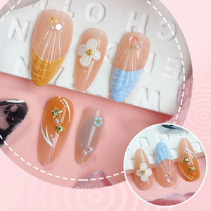 30 <span class=keywords><strong>faux</strong></span> <span class=keywords><strong>ongles</strong></span> amande style plage d'été, luxe léger, fleurs 3D, coquillages, points de diamant, à presser, amovibles - Product Image 4