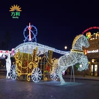 Une Voie royale scintillante : Carrosse doré LED IP65 pour extérieur, idéal pour Noël