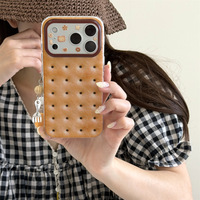Coque de téléphone double couche créative et amusante avec pendentif biscuit soda pour iPhone 17 Pro Max 16 15 – Housse de protection mignonne et originale