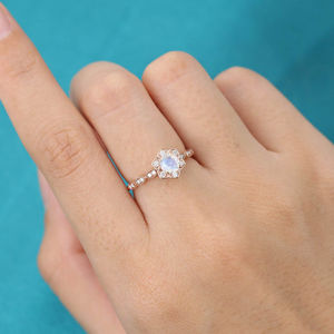 Ensemble de bagues de fiançailles en or rose unique, style vintage, demi-éternité, taille marquise, pierre de lune - Product Image 5