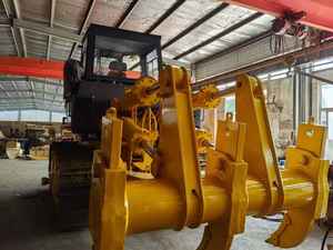 รถดันดินตีนตะขาบจากจีน พร้อมปั๊มไฮดรอลิกและเครื่องยนต์ดีเซลคัมมินส์ ความจุดันดิน 4 เมตร ขาย - Product Image 3