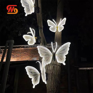 Lampada Dinamica da Giardino con Farfalla Acrilica Illuminata a LED, Ali Mobili, Luce Notturna Simulata per Esterni - Product Image 3
