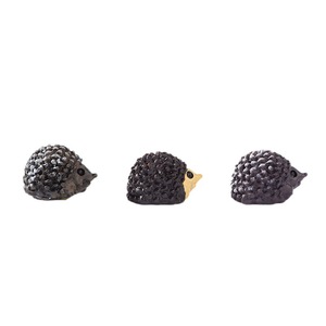 Mini Figuras de Resina de Erizo Gris Claro y Amarillo para Jardín, Adornos de Paisajismo, Decoraciones de Animales Independientes - Product Image 1