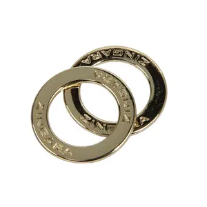 Accesorio chapado en oro para bolso o anillo hardware personalizado grabado nombre marca metal plano o hebilla para ropa