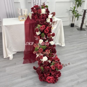 Chemin de table en fleurs artificielles rouges de 200 cm, arrangement floral mixte de roses, d'hortensias et de pivoines rouge foncé, décoration de table - Product Image 3