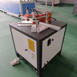 Machine de découpe d'angles en aluminium et d'acier inoxydable pour portes et profilés à 45 et 90 degrés - Product Image 4