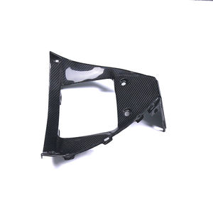 Protector de Radiador de Fibra de Carbono para Yamaha YZF R1 2020-2026 - Product Image 5