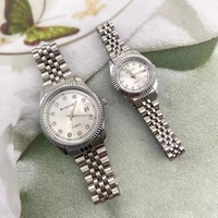 Montre de mode à quartz pour hommes, femmes et couples, 40 mm, cadran en cristal, étanche, en alliage doré classique, acier inoxydable, vente en gros