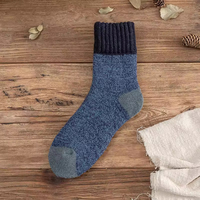 Chaussettes en laine pour hommes de haute qualité personnalisées, épaisses et chaudes pour l'hiver, chaussettes en laine mérinos pour hommes, chaussettes épaisses en tissu éponge pour l'extérieur, vente en gros