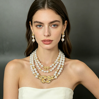 Ensemble de bijoux imitation perles à deux couches XM S460, collier avec fermoir doré orné, boucles d'oreilles longues à plusieurs perles assorties, pour mariée