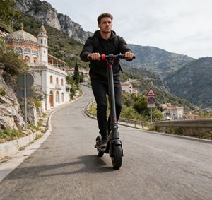 Patinete Eléctrico Unisex <span class=keywords><strong>de</strong></span> Aleación <span class=keywords><strong>de</strong></span> Aluminio, 350W, Impermeable, Plegable, Motor sin Escobillas, Batería <span class=keywords><strong>de</strong></span> Litio, 25 km/h, 100 kg, Control por Aplicación - Product Image 3
