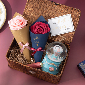 ของขวัญแต่งงานสุดสร้างสรรค์ ดอกไม้<span class=keywords><strong>ประดิษฐ์</strong></span> กุหลาบสีชมพู บรรจุภัณฑ์รูปกรวยขนม กล่องขนม บรรจุภัณฑ์<span class=keywords><strong>ไอศกรีม</strong></span> พร้อมโบว์ - Product Image 5