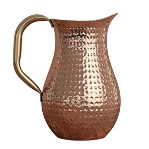 Pichet à eau moderne en cuivre 1,7 L – Carafe en métal écologique, faite à la main et durable pour le service de vin, bière, mariages et fêtes - Product Image 4