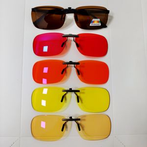 <span class=keywords><strong>Clip</strong></span> <span class=keywords><strong>per</strong></span> <span class=keywords><strong>Occhiali</strong></span> <span class=keywords><strong>da</strong></span> Sole Polarizzati con Protezione UV400, <span class=keywords><strong>Clip</strong></span> Anti Luce Blu <span class=keywords><strong>per</strong></span> <span class=keywords><strong>Occhiali</strong></span> <span class=keywords><strong>da</strong></span> <span class=keywords><strong>Vista</strong></span>, <span class=keywords><strong>Clip</strong></span> <span class=keywords><strong>per</strong></span> Visione Notturna <span class=keywords><strong>per</strong></span> la Guida - Product Image 3