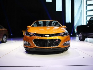 Voitures hybrides d'occasion <span class=keywords><strong>Chevrolet</strong></span> <span class=keywords><strong>Cruze</strong></span> Berline 4 cylindres Monza <span class=keywords><strong>Chevrolet</strong></span> Voiture Berline <span class=keywords><strong>à</strong></span> <span class=keywords><strong>vendre</strong></span> - Product Image 5