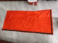 Abri de survie d'urgence, sac de couchage imperméable pour le camping, film en aluminium PE, isolation thermique