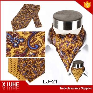 100% Seda 3 Plisado Paisley Ascot Cravat para Hombre. - Product Image 4