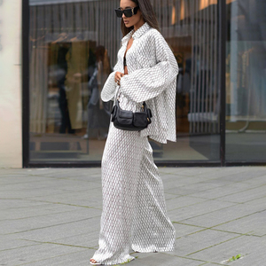 Stile alla moda <span class=keywords><strong>pantaloni</strong></span> larghi larghi stile Casual in raso bianco manica lunga autunno Set <span class=keywords><strong>pantaloni</strong></span> e <span class=keywords><strong>camicia</strong></span> da donna - Product Image 2