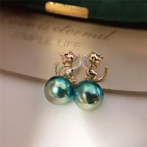 最新款式独特设计可爱猫形孔雀绿色珍珠耳环