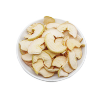 Gezonde zoete knapperige vacuüm gefrituurde bananen snacks in doosverpakking met harde textuur