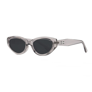 Gafas de Sol Retro Cat Eye Jennie Gm, Montura Negra de PC, UV400, Ligeras, para Mujeres con Rostro Pequeño - Product Image 5