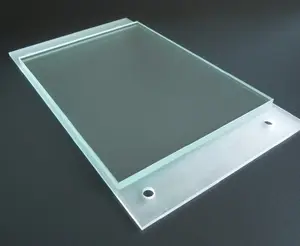 Hoge Kwaliteit Fabriek Aangepaste Optische 92% Doorlaatbaarheid Gehard Glas Panelen Voor Balkon