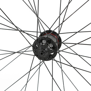 Jeu de roues de vélo de montagne Retrospec en carbone 27,5/29 pouces, frein à disque avant/arrière, jantes en alliage léger, pneus clincher, fabriqué au Canada - Product Image 2