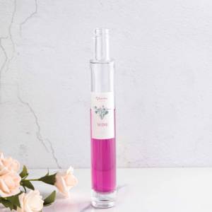 Offre Spéciale 180ml Bouteille En Verre <span class=keywords><strong>Sans</strong></span> <span class=keywords><strong>Alcool</strong></span> Vin Doux Tequila Shot Étiquette Noire <span class=keywords><strong>Whisky</strong></span> pour Noël Bouchon À Vis Bonbons Nouilles - Product Image 5