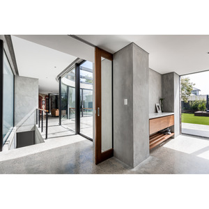 Villa moderna con estructura de acero ligero, residencia privada con paredes de vidrio y patio de piedra, espacio de vida al aire libre. - Product Image 2