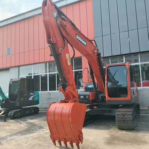 Excavadora de cadenas usada Doosan DX140LC-9C de origen coreano, 14 toneladas, con motor Doosan, color rojo, capacidad de cazo de 0.51m³, en venta. - Product Image 4