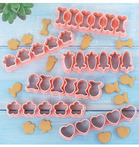 6Pcs Mini Cá Tim Hoa Xương Chân Bánh Quy Cắt Giáng Sinh Halloween Cookie Cutter Khuôn Điều Trị Nhựa Nhỏ Cookie Cutter - Product Image 2